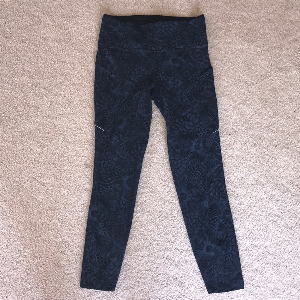 Lululemon Run on Tight 7/8 Length